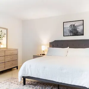 Sunnyside Of Life Retreat: Serene 5 Bedroom With Pool Phoenix