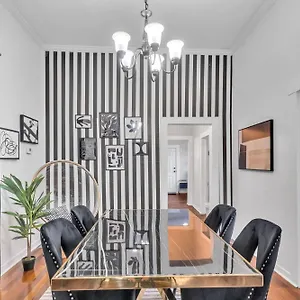 https://heart-of-ybor-city-3bedroom-walk-to-7th-ave.hotelstampa.org